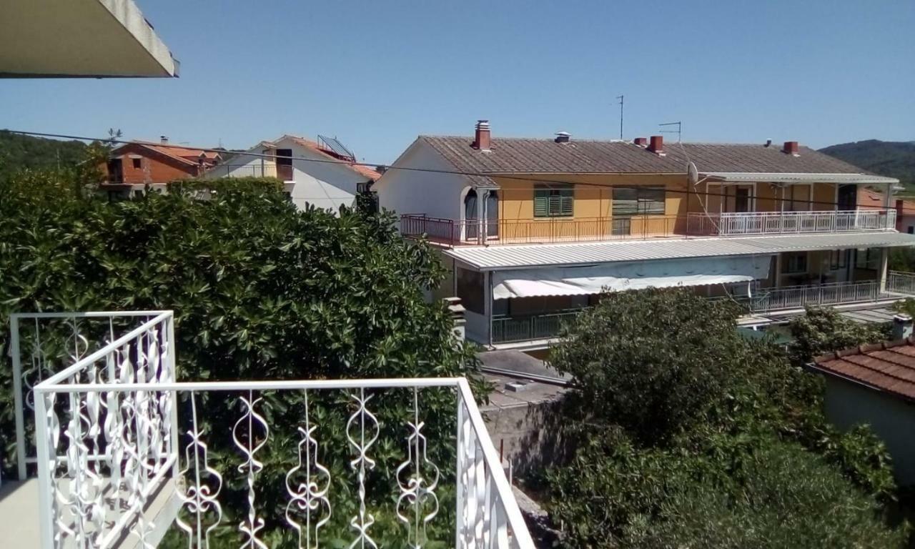 Relax Garden Apartment Stari Grad  Luaran gambar