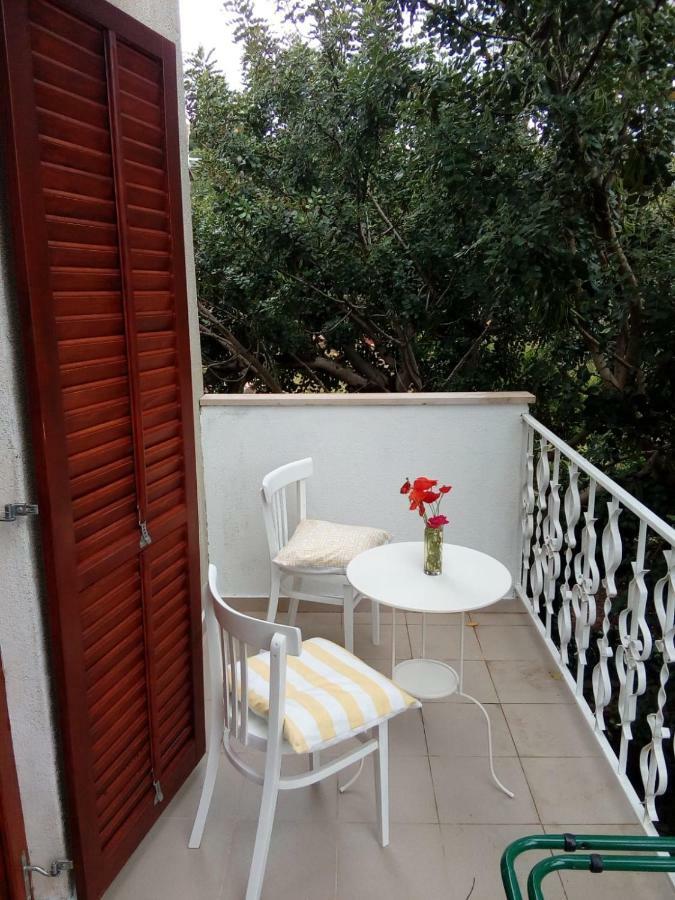 Relax Garden Apartment Stari Grad  Luaran gambar